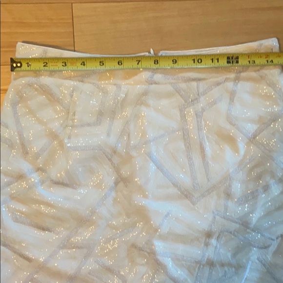 White and silver lined mesh sequin mini skirt - Picture 7 of 9